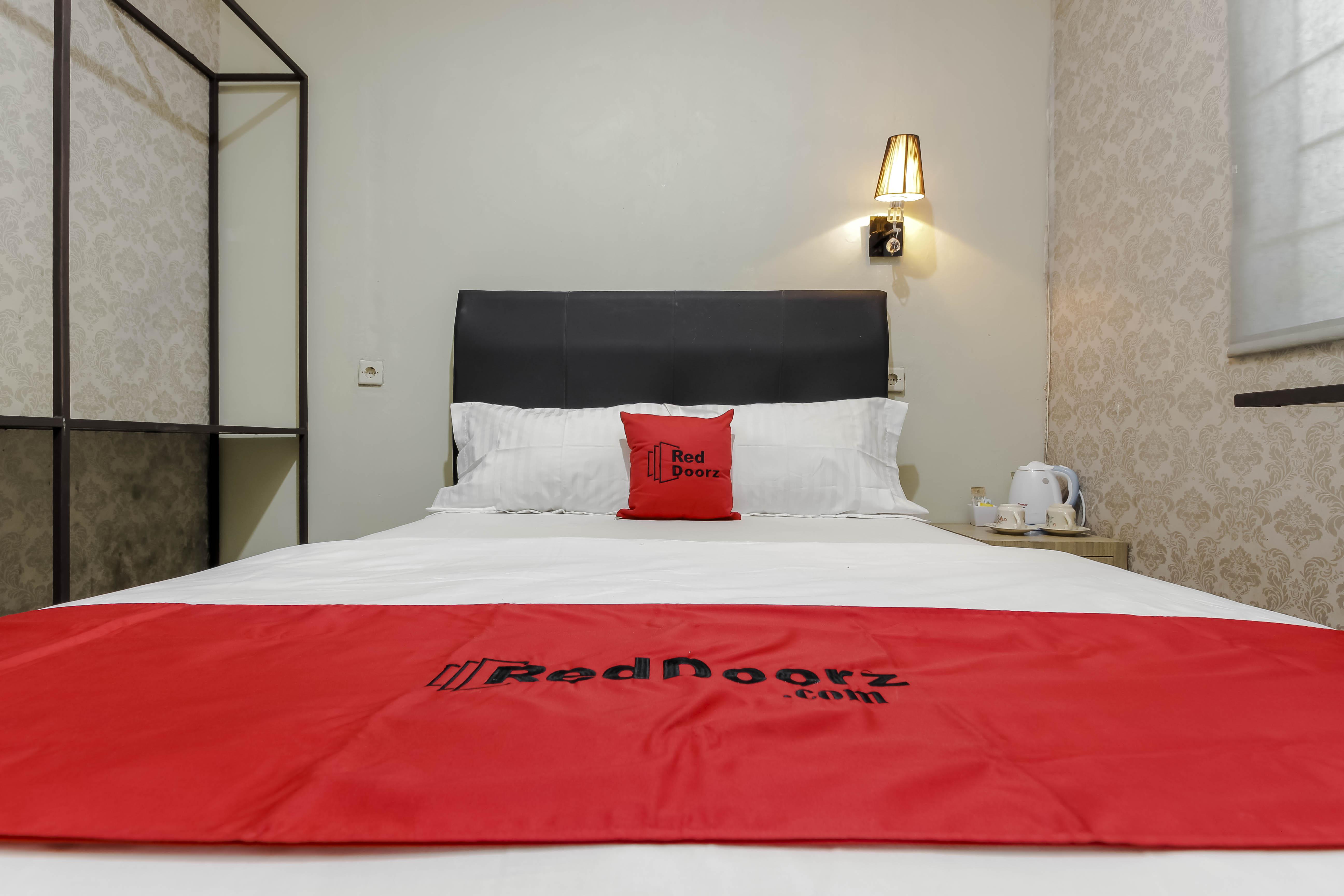 Reddoorz Plus Near Lippo Cikarang Mall 베카시 외부 사진