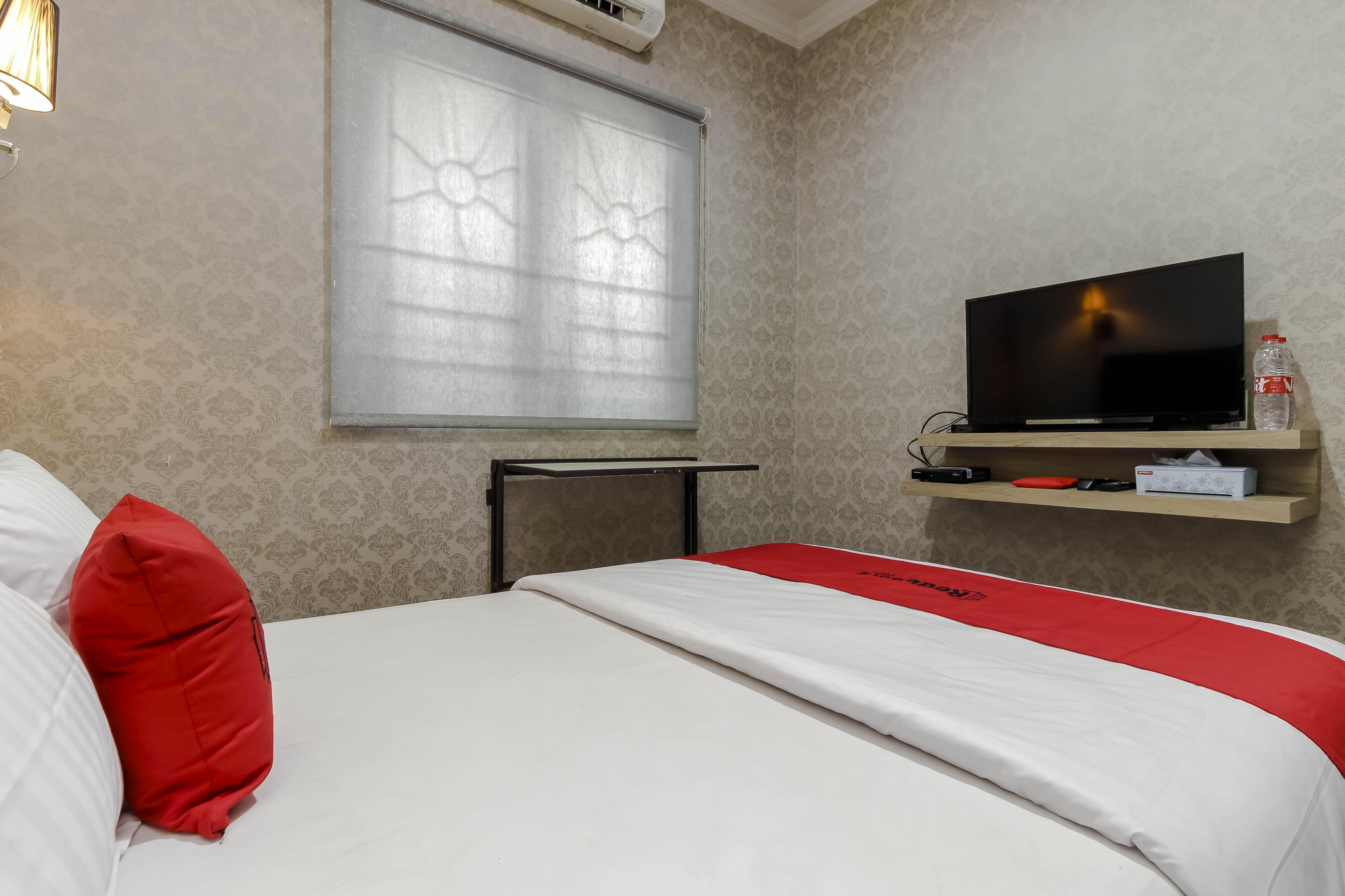 Reddoorz Plus Near Lippo Cikarang Mall 베카시 외부 사진